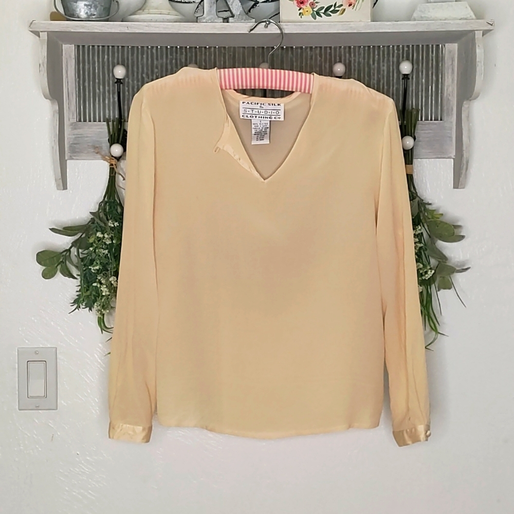 Vintage 100% silk Pacific silk and studio clothing company women's size s